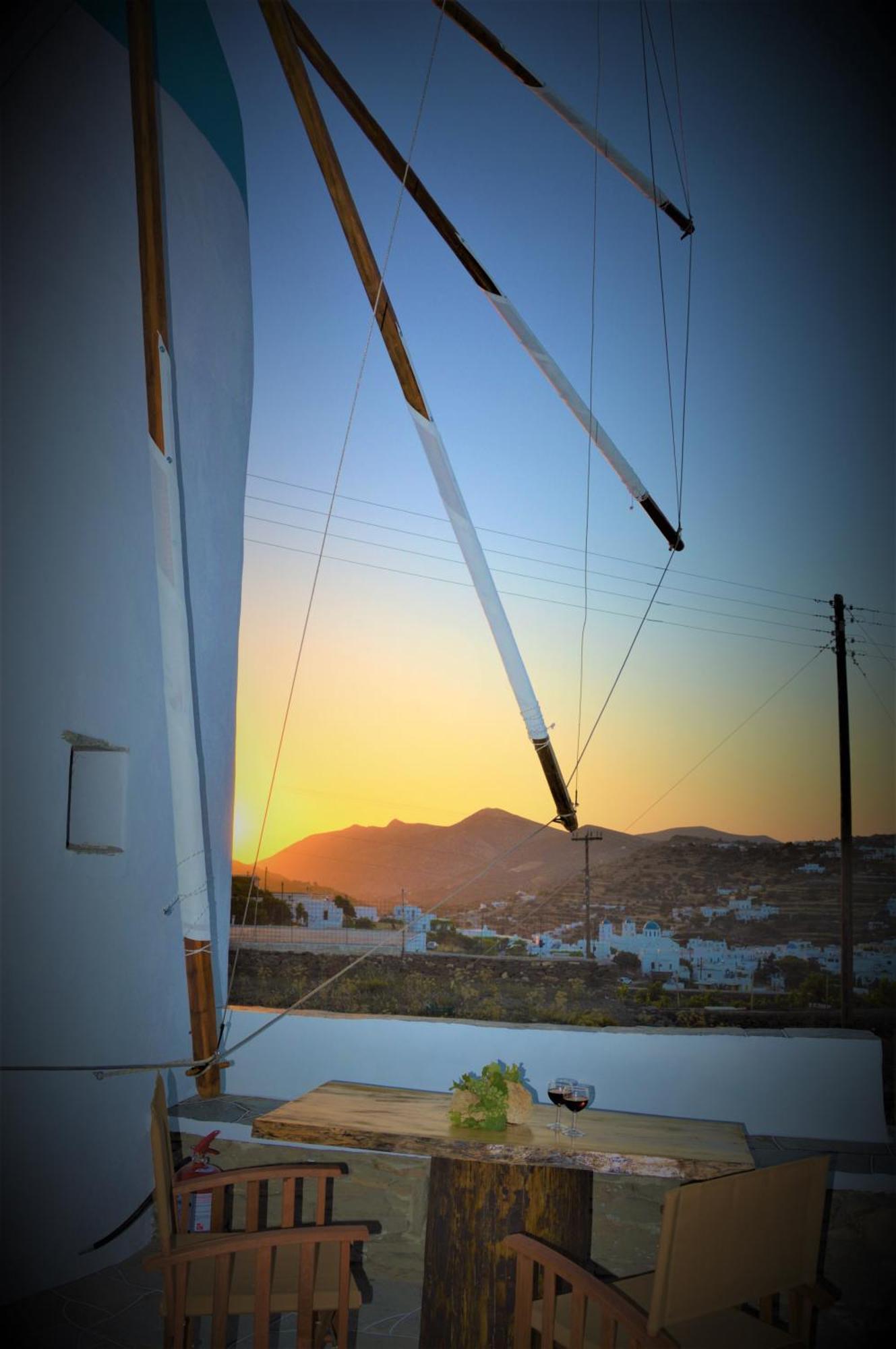 Windmill Arades Suite Apollonía Rum bild